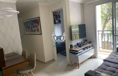 Apartamento com sacada possui 03 dormitórios e 01 vaga de garagem