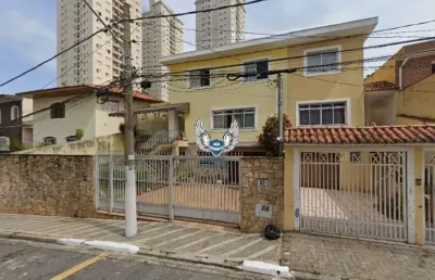 Excelente sobrado com 03 dormitórios, 01 suíte, garagem espaçosa , imóvel semi-m