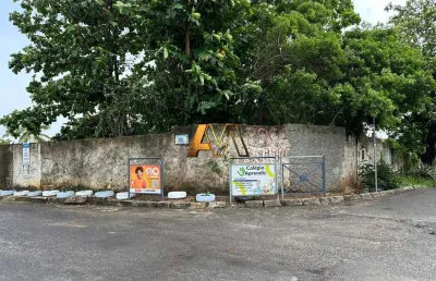 Terreno à venda na Rua Nilson Coelho, 00, Piatã, Salvador