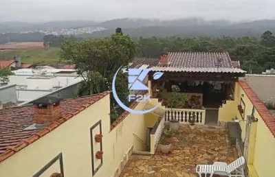 Casa com 4 quartos, 5 banheiros e área de lazer completa