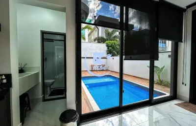 Casa à venda bella citta, 3 suítes, planejados, 4 vagas de garagem. aceita finan