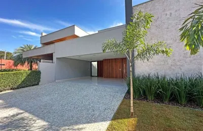 Casa de 250,00m² com 04 suítes à venda por r$ 2.900.000 no jardins verona - goiânia