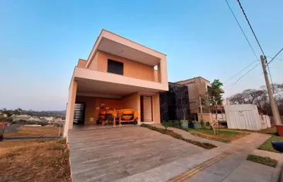 Sobrado de 304 m² com 04 quartos sendo 03 suítes para alugar por r$ 9.200/mensais no jardins napoles - senador canedo/go