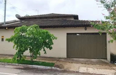 Casa de 260 m² com 04 quartos à venda por r$ 850.000 no jardim balneário meia ponte - goiânia