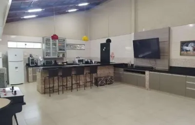 Casa de 225 m² com 04 quartos à venda por r$ 649.000 no residencial solar ville - goiânia