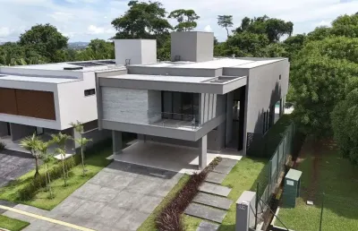 Sobrado de 435 m² com 05 suítes à venda por r$ 6.580.000 no alphaville flamboyant residencial dos ipês - goiânia