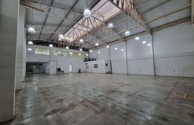 Prédio de 596 m² para alugar por r$ 14.000/mensais no setor central - goiânia