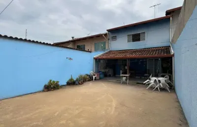 Sobrado de 163 m² com 04 quartos à venda por r$ 680.000 no jardim américa - goiânia