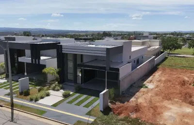 Casa de 175 m² com 03 suítes à venda por r$ 1.095.000 no terras alphas 1 - senador canedo