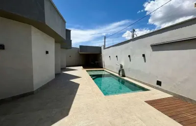 Casa de 141 m² com 03 quartos à venda por r$ 580.000 no parque das flores - goiânia
