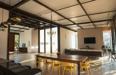 Casa de 1000 m² com 04 suítes para alugar por r$ 8.200/mensais no ecovilla santa branca - terezópolis de goiás/go