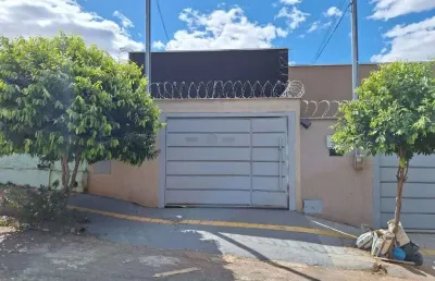 Casa de 120 m² com 03 quartos para alugar por r$ 2.600/mensais no setor vila morais - goiânia
