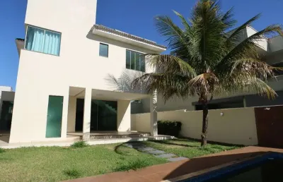 Sobrado de 219 m² com 04 quartos para alugar por r$ 12.000/mensais no jardins madri - goiânia