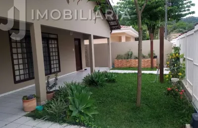 Casa residencial com 4 quartos  à venda, 206.00 m2 por r$1380000.00  - canasvieiras - florianopolis/sc