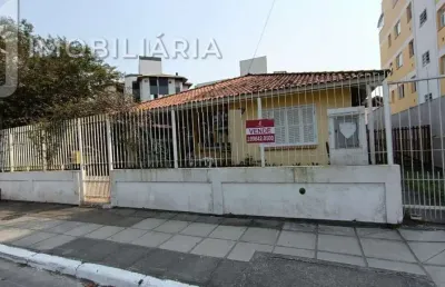 Casa residencial com 3 quartos  à venda, 200.00 m2 por r$1700000.00  - canasvieiras - florianopolis/sc