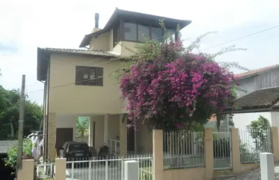 Casa residencial com 3 quartos  à venda, 134.54 m2 por r$1900000.00  - ingleses do rio vermelho - florianopolis/sc