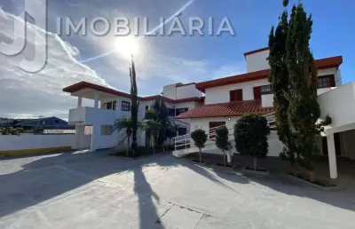 Pousada_hotel com 9 quartos  à venda, 300.00 m2 por r$1600000.00  - praia do santinho - florianopolis/sc