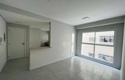 À 50 metros da praia da aparecida, prédio novo com lazer na cidade de santos!!!
