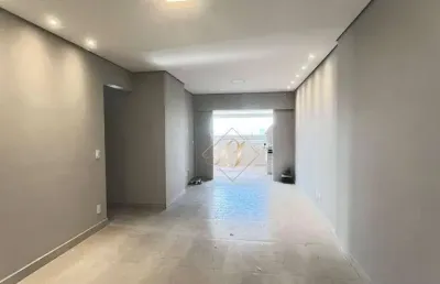 Reformado, varanda gourmet com churrasqueira, 3 dormitórios, lazer completo no bairro ponta da praia!!!