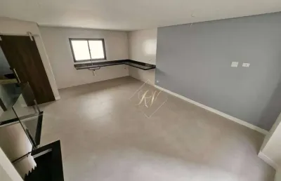 Maravilhoso sobrado em villagio, sol da manhã, com 2 suítes, com fino acabamento, super bem localizado, no bairro da ponta da praia!!!!