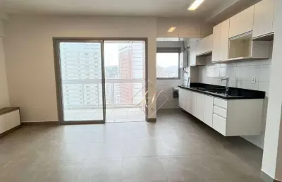 Vista mar, sacada fechada em vidros, quadra da praia, lazer completo na cidade de santos!!!