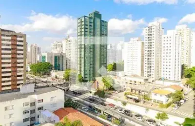 Excelente apto - amplo - varanda - localização privilegiada