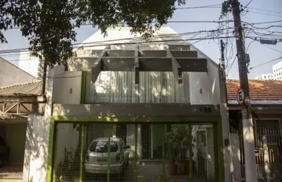 Excelente sobrado para uso comercial ou residencial