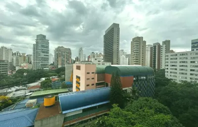 Excelente apto mobiliado - varanda - lazer - localização privilegiada