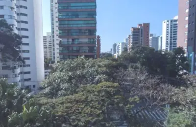 Excelente apto - varanda - localização privielgiada
