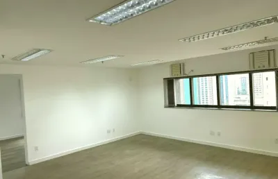 Excelente conjunto comercial - 4 salas - 5 banheiros
