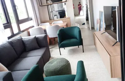 Excelente apto mobiliado - varanda - lazer - localização privilegiada