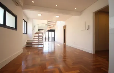 Excelente duplex de cobertura - amplo - localização privilegiada
