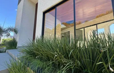 Casa espaçosa com 4 suítes e piscina privativa no cyrela landscape esplanada