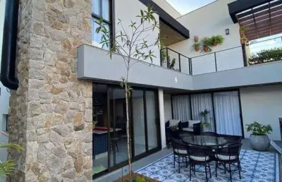 Casa de esquina no lago da boa vista – 4 suítes e piscina