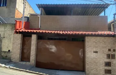 Excelente casa furtado de menezes  2 quartos com terraço e garagem