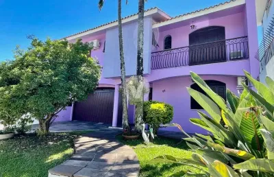 Casa com 5 quartos à venda na Travessa Farrapos, 86, Nossa Senhora Medianeira, Santa Maria