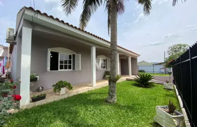 Excelente casa com pisciana localizada no bairro novo horizonte.