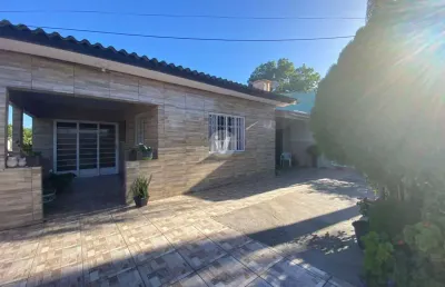 Casa com 3 quartos à venda na Rua Adelmo Genro Filho, 391, Lorenzi, Santa Maria
