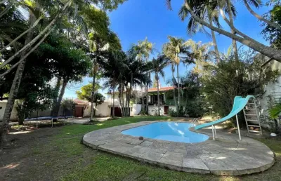 'clássico e deslumbrante: casa dos sonhos com piscina e jardim no bairro patrona