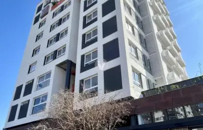 Apartamento de 1 dormitório com localização privilegiada em camobi.