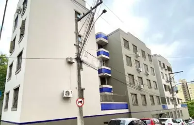 Apartamento central 02 dormitórios com duas sacadas!