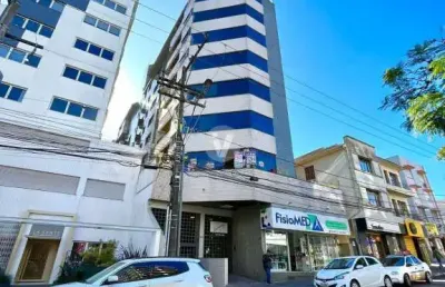 Apartamento de três dormitórios sendo um suíte, avenida presidente vargas.