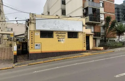 Casa comercial localizado no centro de santa maria -rs