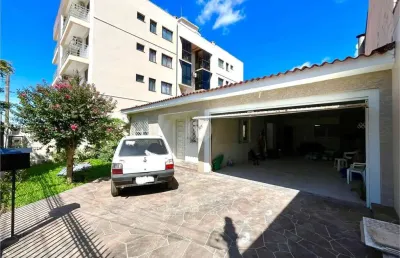 Excelente casa localizada no bairro dom antônio reis!