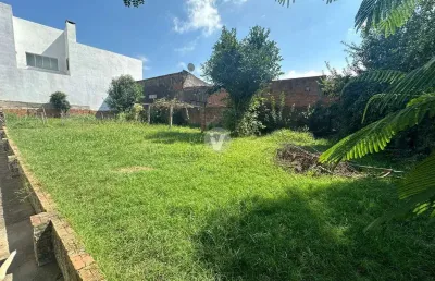 Terreno à venda na Rua Lavras do Sul, 145, Juscelino Kubitschek, Santa Maria