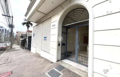 Excelente loja para locação na rua tuiuti bem próximo ou centro.