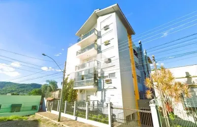 Apartamento amplo no centro, 3 dormitórios, suíte c/ banheira, 2 vagas garagem