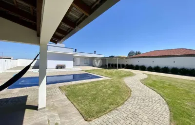 Linda casa com 165m2 a venda no residencial parque dos ipes em pains!