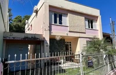 Casa com 3 quartos à venda na Travessa Domingos Trevisan, 04, Centro, Santa Maria