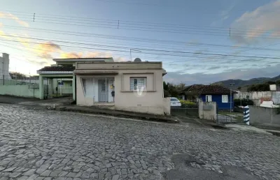 Casa com 3 quartos à venda na Rua Carlos Schirmer, 208, Presidente João Goulart, Santa Maria